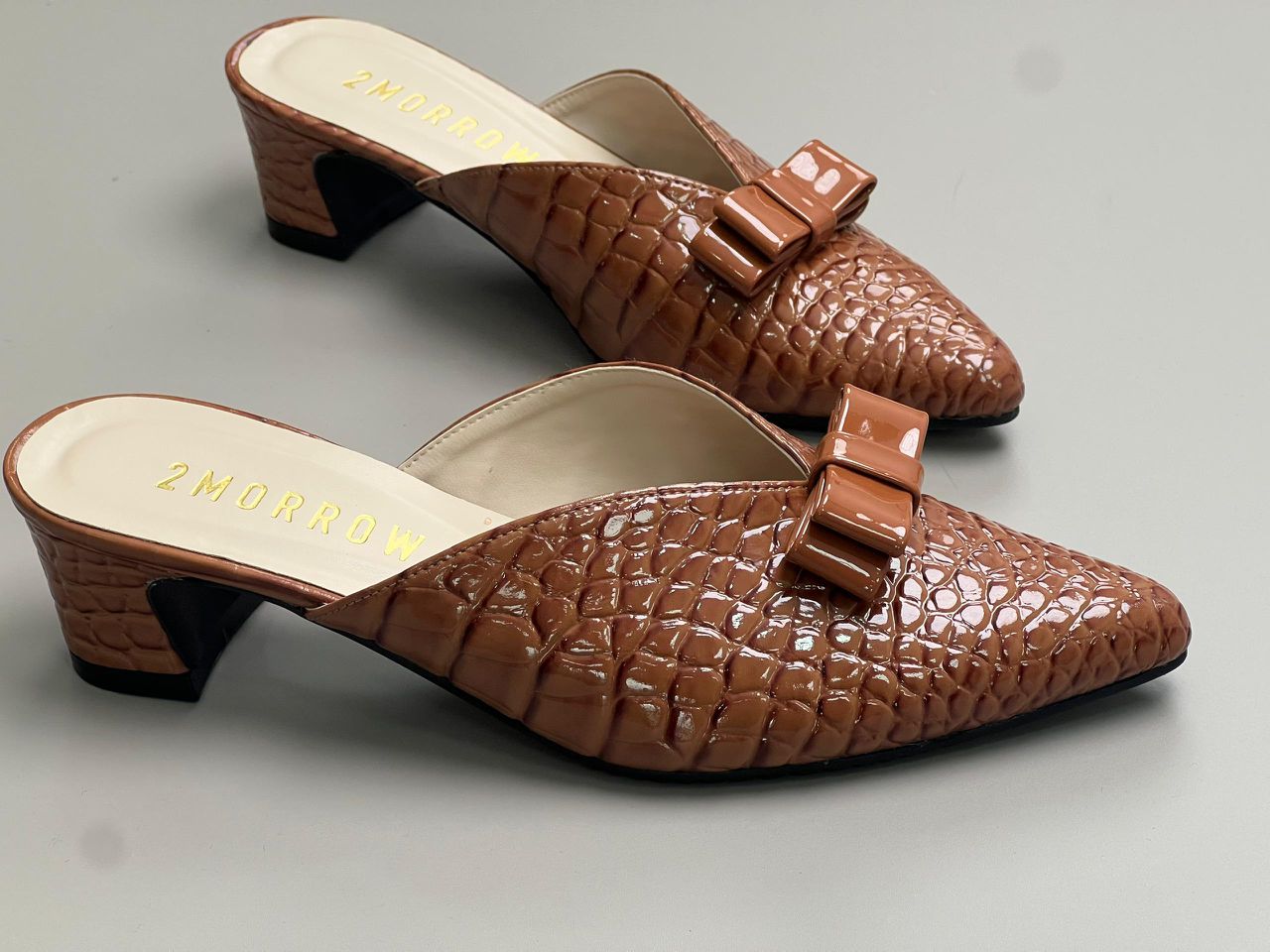 Kailey (CAMEL BROWN)