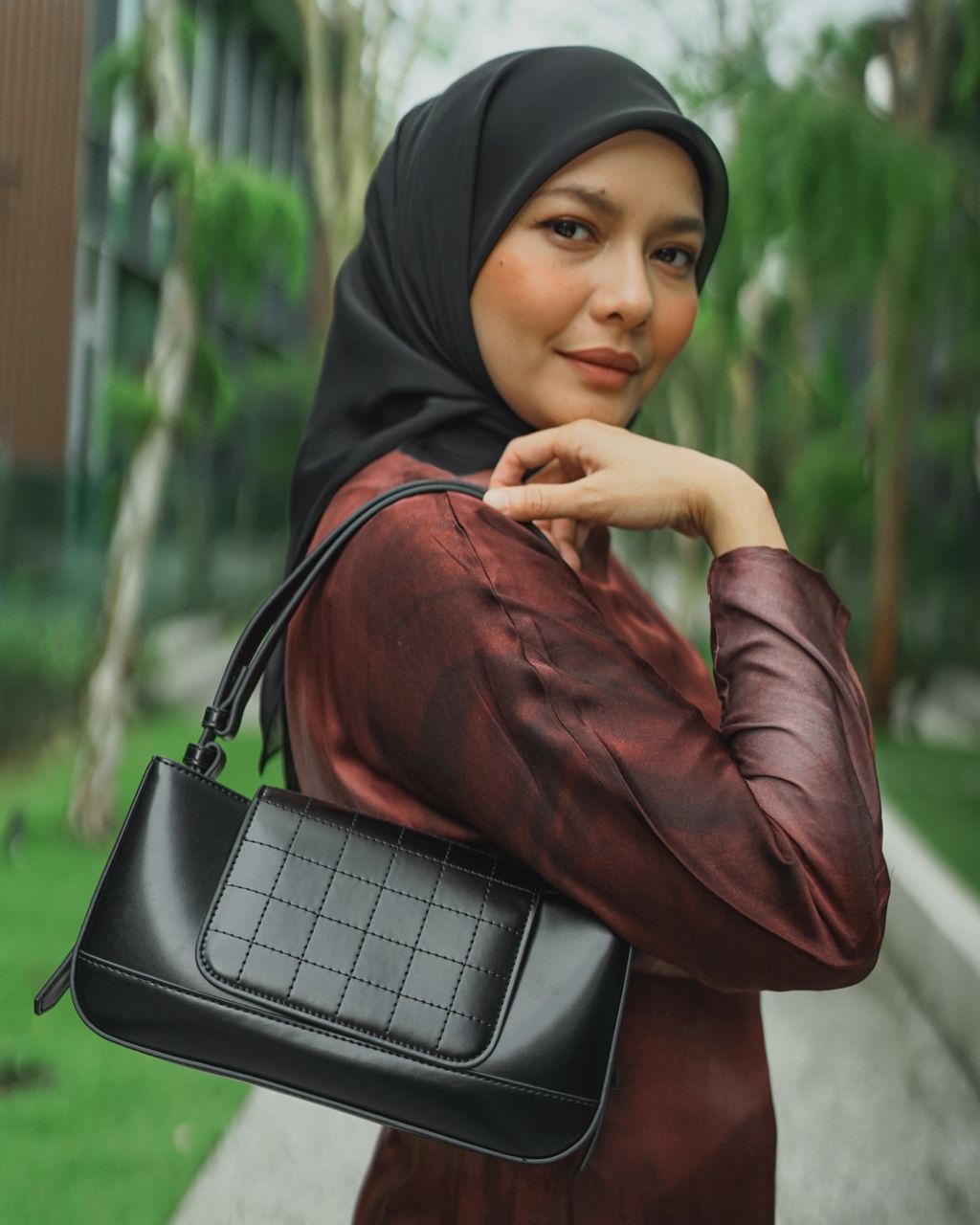 Mia Shoulder Bag - Midnight Black